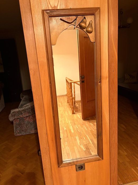Lustro z drewna rzeźbione