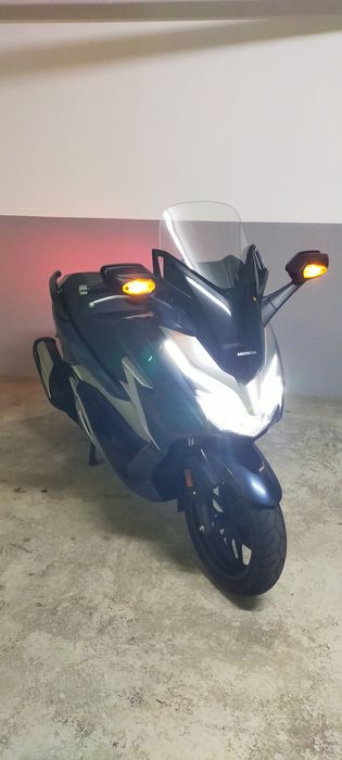 Honda Forza 300 ABS 2019 • Excelente Estado • 37.000 km • Azul •