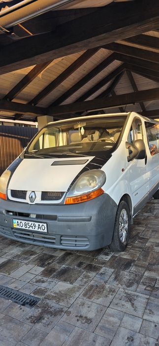 Renault trafic  груз-пасс