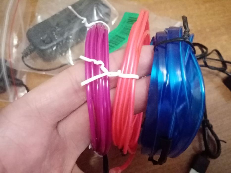 Неонова стрічка 3 і 2 метри