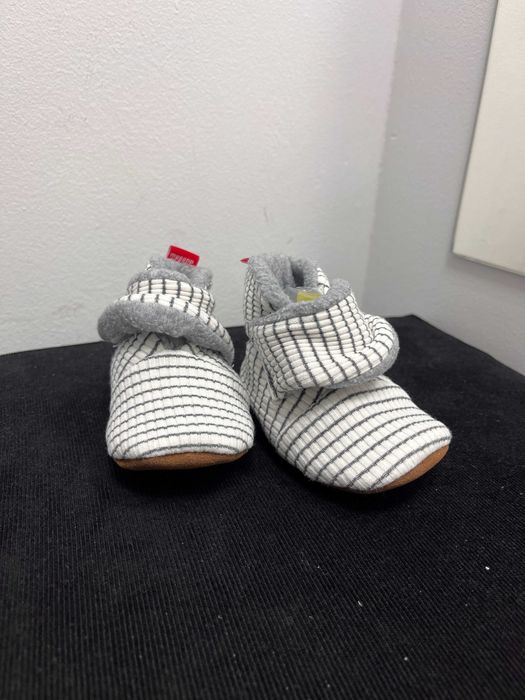 Buty niechodki niemowlęce roz.12msc
