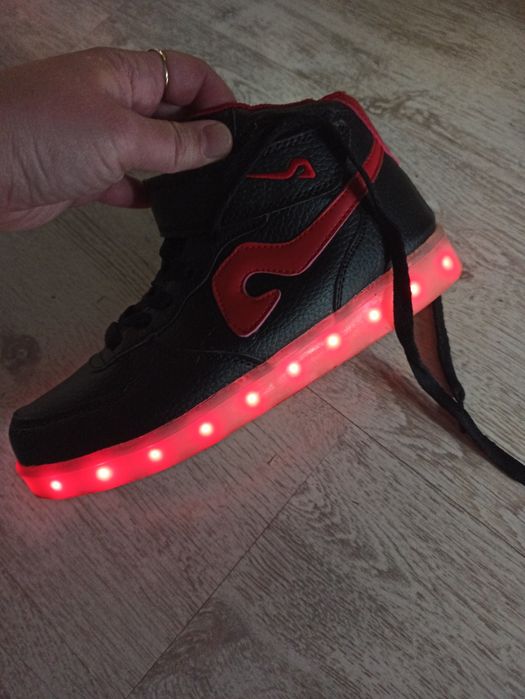 Buty led świecące podeszwy roz 38