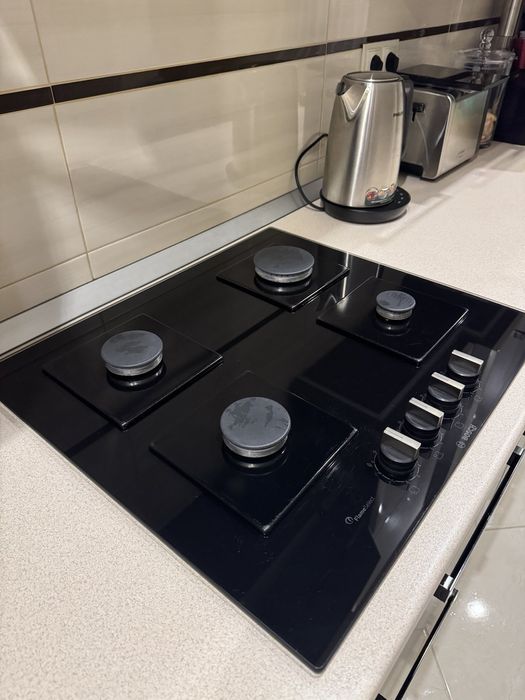 Прибирання квартир, миття вікон, хімчистка