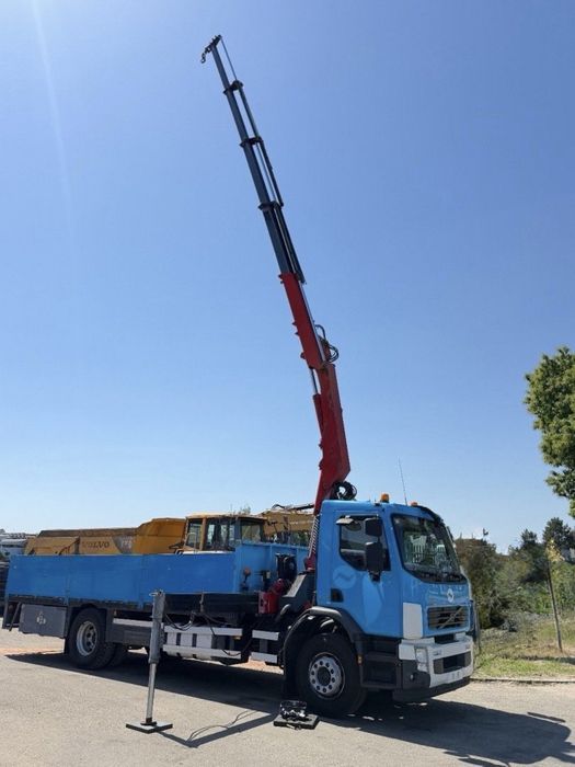 VOLVO FE Com Grua HMF 1563 k4 Excelente C/Radiocomando Apenas 460.000km ###OPORTUNIDADE###