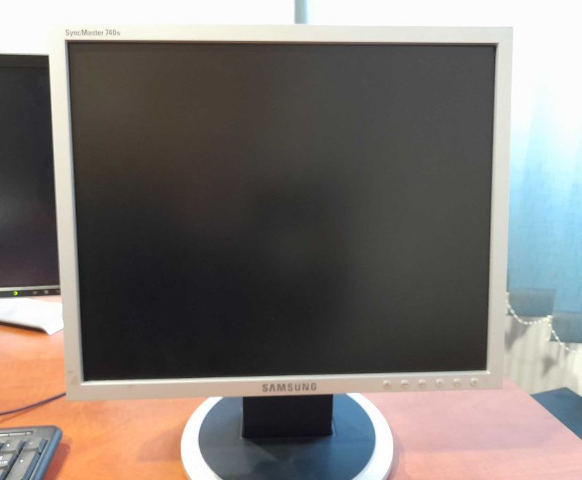 Monitor Samsung 17" 740N, 740BF, ekran 4:3 1280x1024, kabel VGA