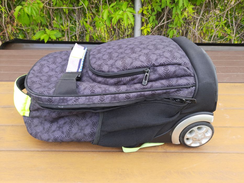 Plecak na kółkach wysuwaną rączką paso