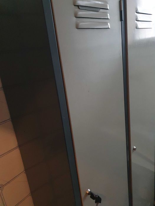 Armário Vestiario em aço cinza  2 e 3 Portas