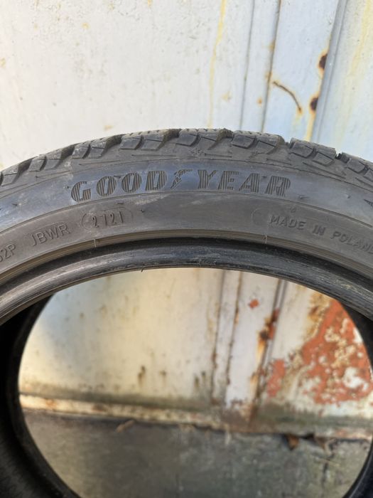 Продам пару зимової гуми