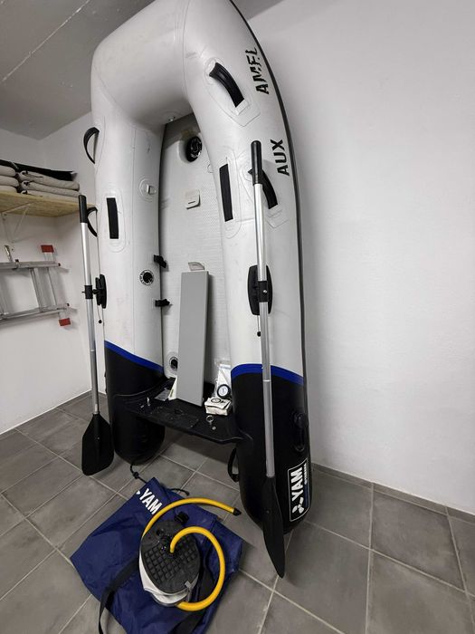 Barco pneumático YAM 240 AIR com motor Yamaha 2.5HP