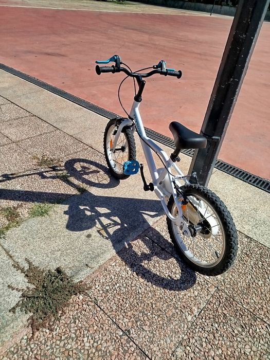 Bicicleta criança roda 16", com rodinhas oferta