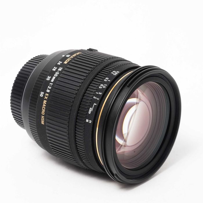 Об’єктив Sigma AF 18–50mm f/2.8 EX DC HSM для Nikon