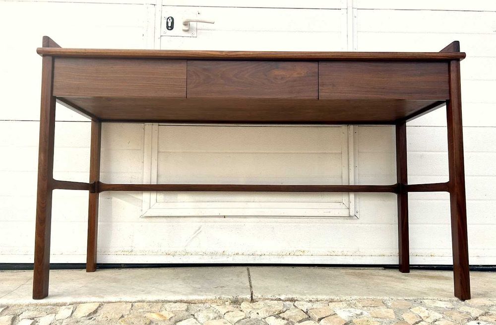 Secretária olaio vintage + 127comp x 45prof x 73alt.76,5alt.