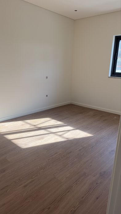 Apartamento r/c T2 novo