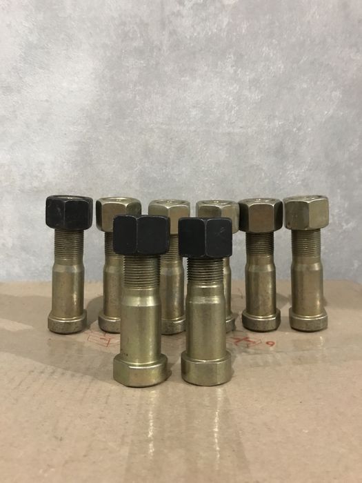 Болты с гайками МАЗ