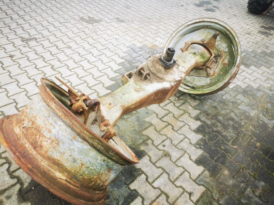 Przedni napęd MF 1014 Massey Ferguson