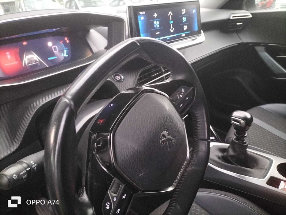 Peugeot 2008 allure pack 1.5 blueHDI