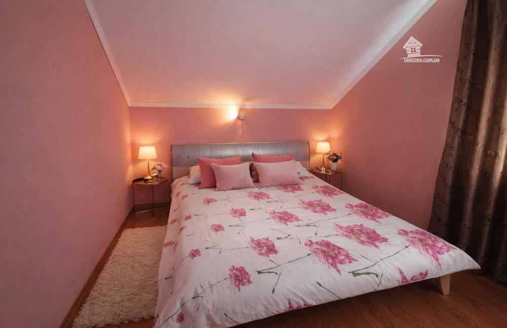 Посуточно. Баня, купель, беседка, бильярд, генератор. До 25 человек.