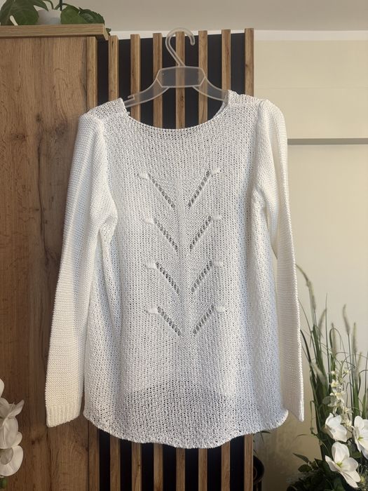 Sweter biały damski uniwersalny