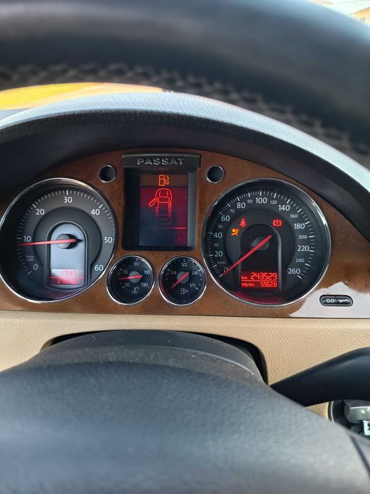 Passat Variant 2.0 Tdi 140 CV foto 5