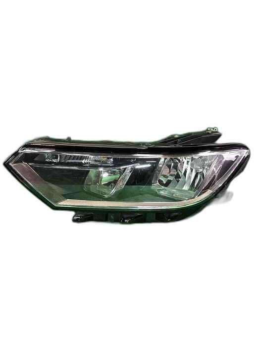 Ótica / Farol Esquerdo 3G1941005C - VW PASSAT B8