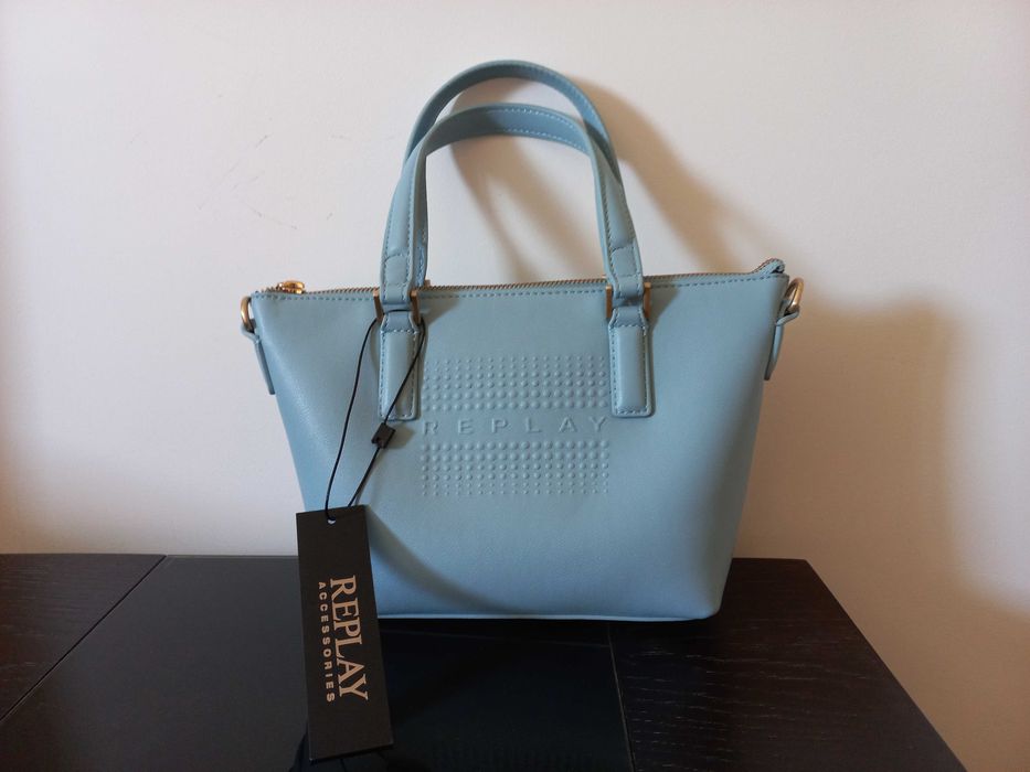 Mala nova e original marca Replay