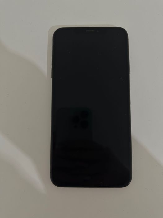 iPhone XS Max czarny 64gb