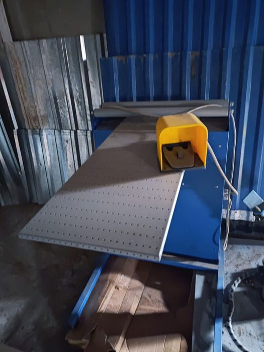 Обладнання для виробництва меблів