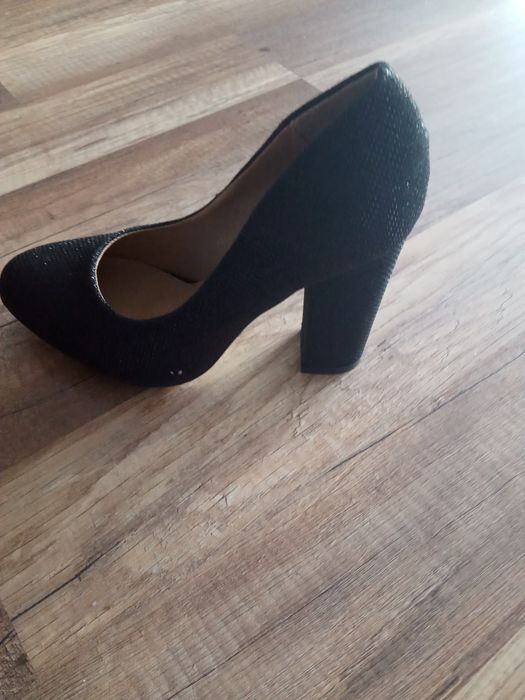 Eleganckie buciki 36  raz ubrane