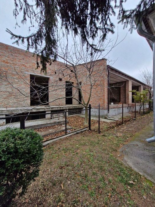 Приміщення по вул. Монастирська ( готовий бізнес)