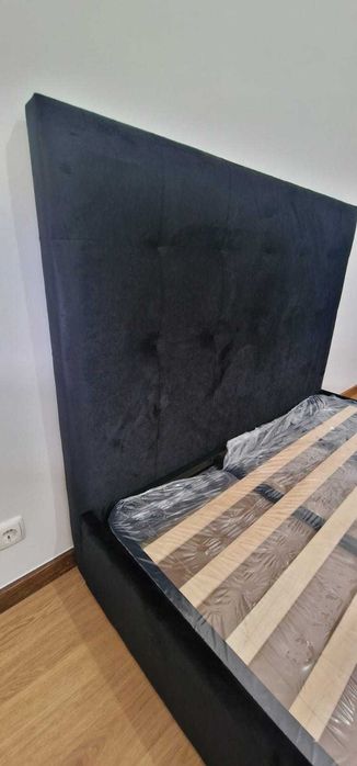Camas De Casal Estofadas Top de Gama 190x140m Estrado Incluído 199€ !!