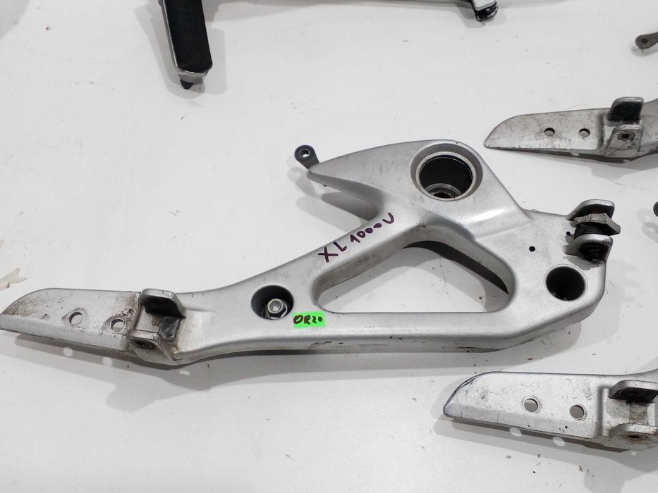 Honda xl 1000 V varadero set stelaż podnóżków