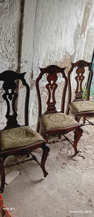 5 cadeiras vintage com mais de 100 anos a precisar de restauro