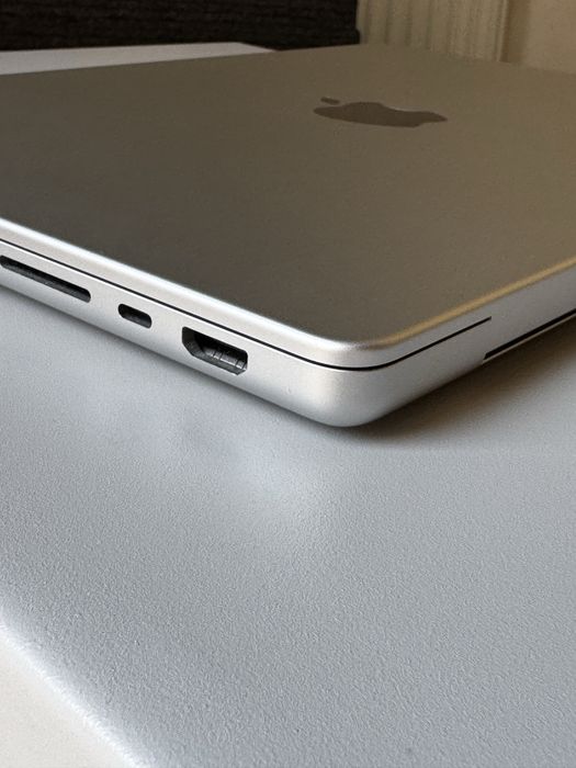 Apple MacBook Pro 14"  M2 Pro (2023 рік)/ Silver