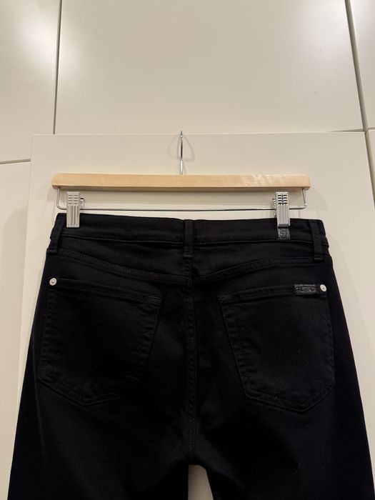 Czarne jeansy rurki firmy   7 for all mankind, prawie nowe