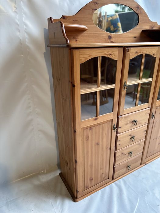 Duza komoda z litego drewna