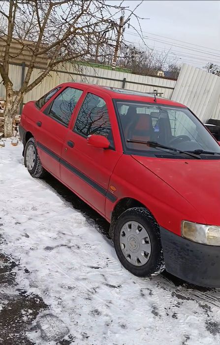 срочно недорого Ford escort с газом