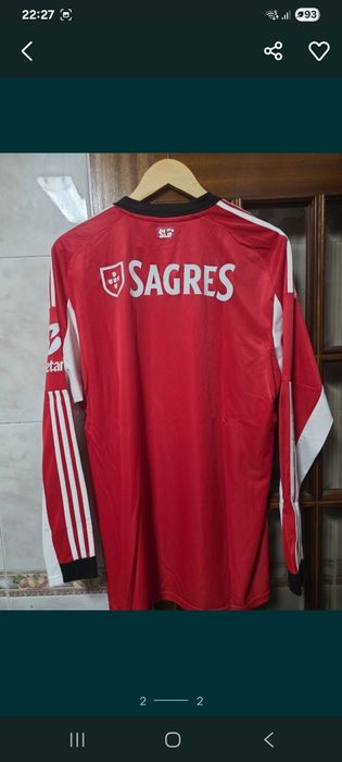 Camisola do benfica comprada na loja  vermelha