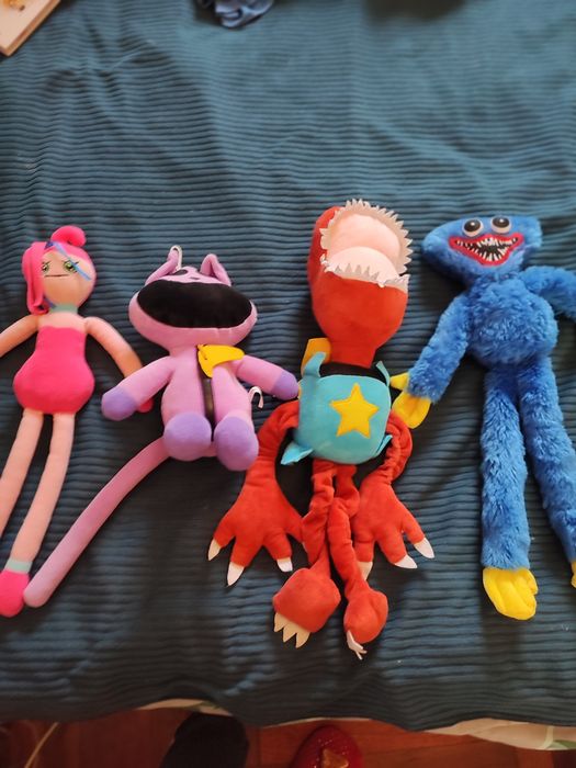 Хагі Ваги,Кет Неп,Мама довгі ноги