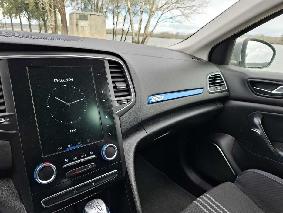 2017 Renault megane iv sport tourer diesel - TOP