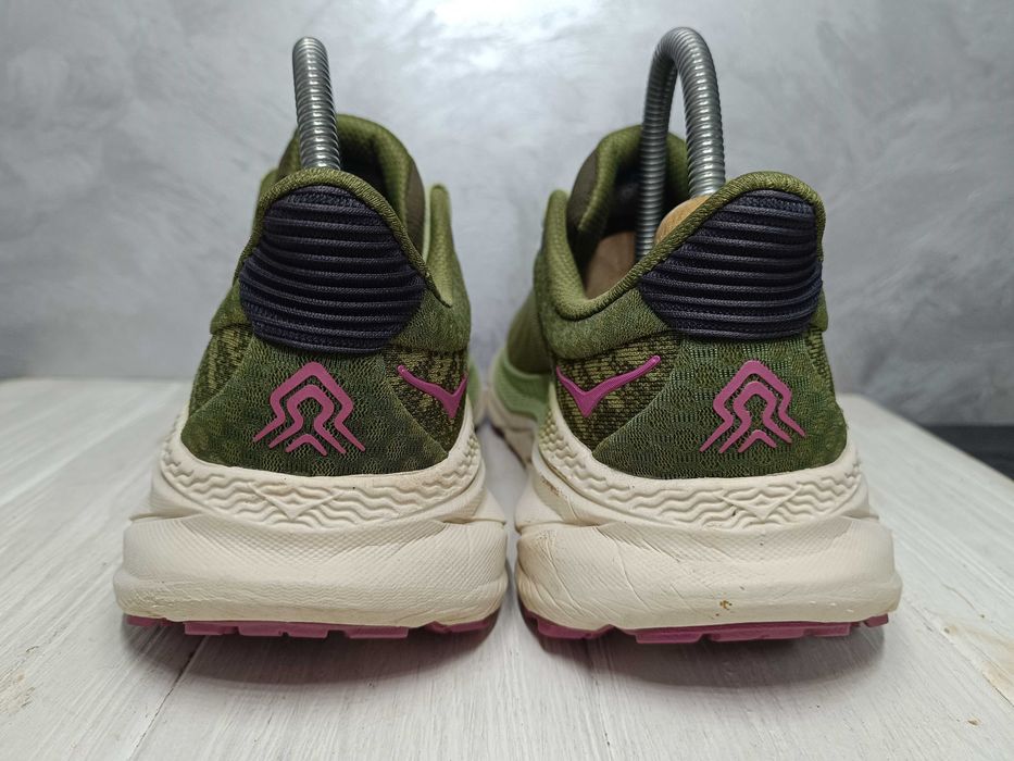 - Hoka Challenger ATR 7