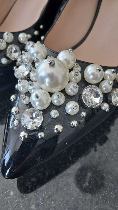 Pierre Cardin czółenka  granatowe  kamienie perły  eleganckie