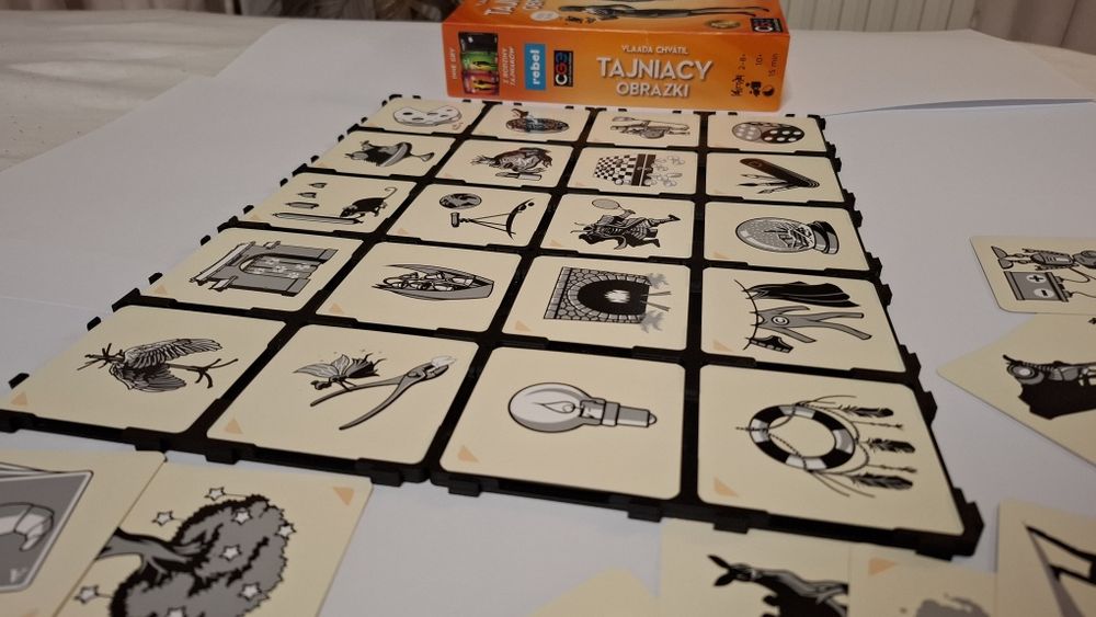 Tacka 4x5  do gry Tajniacy Obrazki