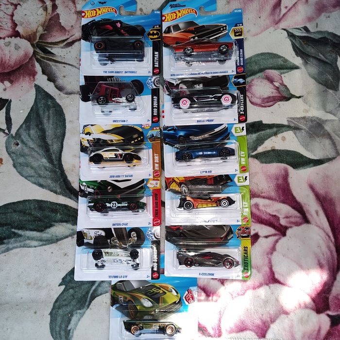 Hot wheels mix 70 sztuk !