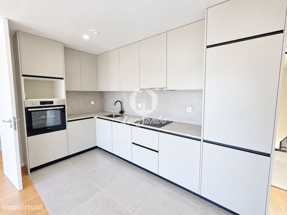 Apartamento T2 Em Condomínio