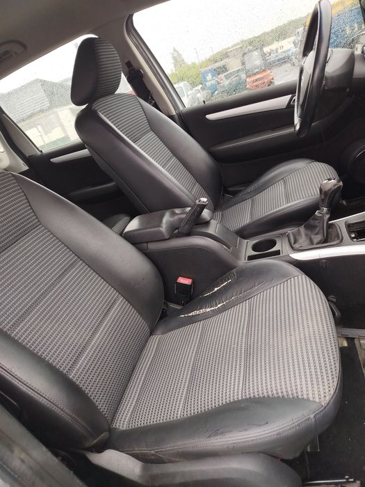 Mercedes A klasa W169 fotele komplet z boczkami pół skóra stan bdb wys