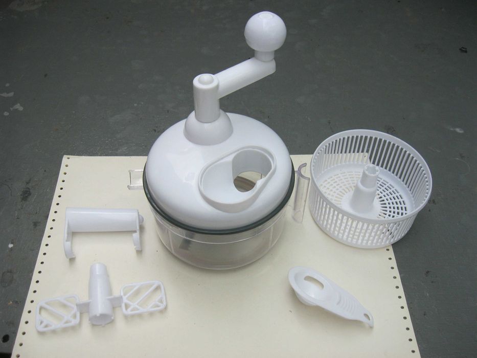 Продам ручной кухонный комбайн