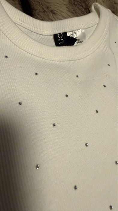 Biale topy i sukienka na wystep lub na codzien