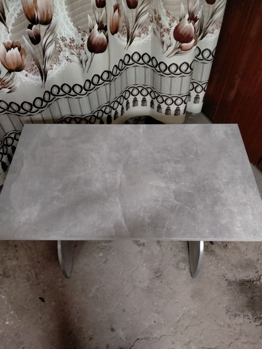 Стіл кухонний...