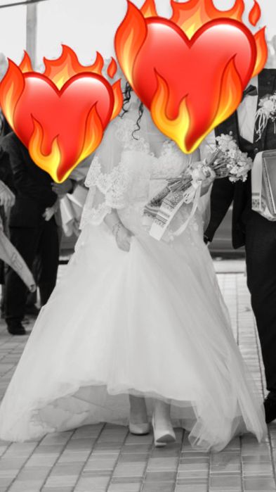 Весільна сукня