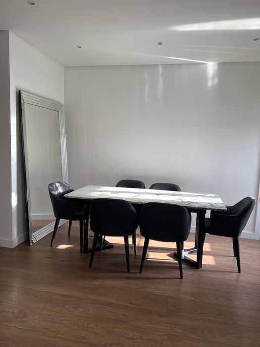 Mesa em Mármore pele tigre 190x90cm 6 lugares